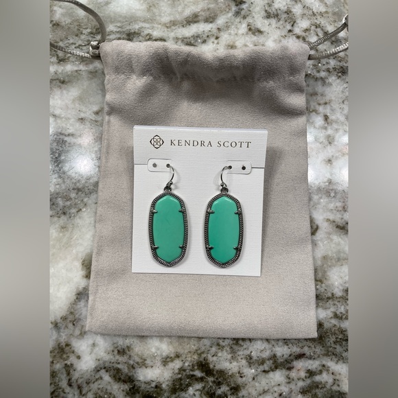<SOLD> Kendra Scott Elle Silver Earrings - Picture 2 of 6